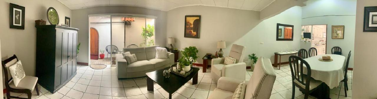 Room near Airport/ Cerca del Aeropuerto Río Segundo Exterior foto